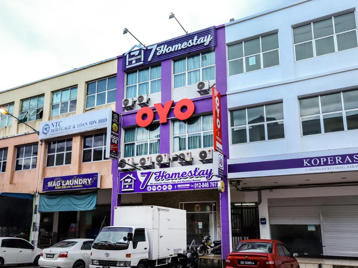 Oyo 980 7 Homestay Kuching Buitenkant foto